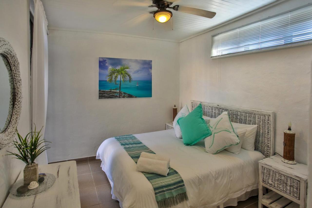 4 Coral Cove Apartment