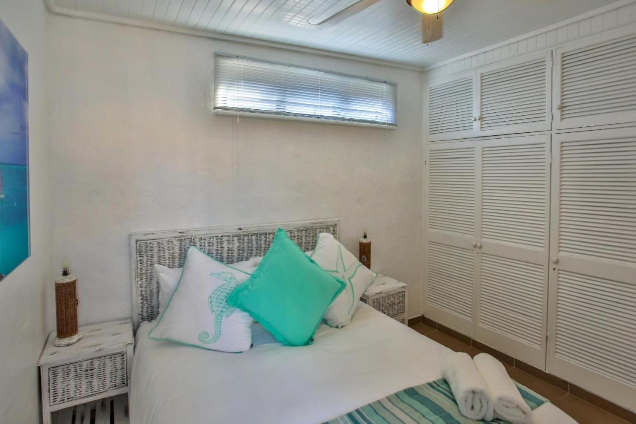 4 Coral Cove Apartment